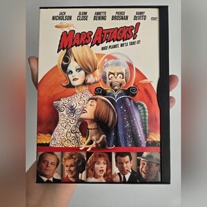 🎁 Free With Any Purchase - Mars Attacks! DVD